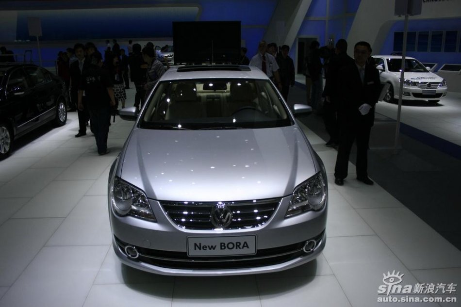 风衣怎么叠才不会皱 小技巧教您风衣的正确叠法get起来|JDB电子试玩网页版(图1) JDB电子游戏官网